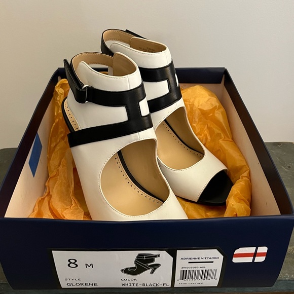 Adrienne Vittadini Glorene Heels Size 8 - Picture 7 of 7